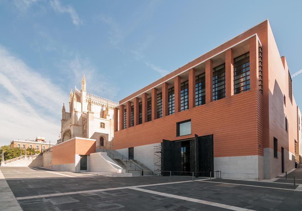 Los Jeronimos Madrid Exterior photo